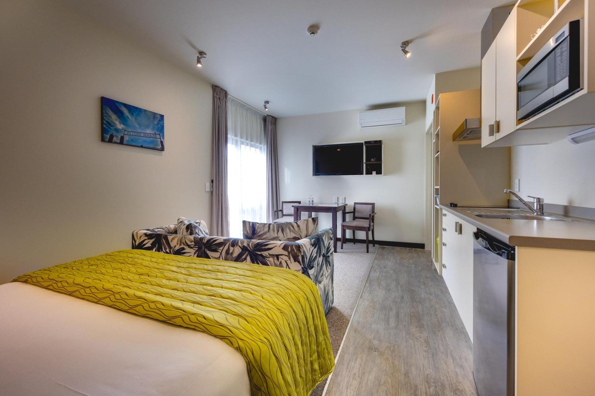 Ava Motel 5*